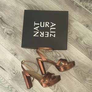 Naturalized platform sandals